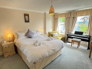 2 bedrooms, iron/ironing board, free WiFi, bed sheets - 2 Bed in Langland (oc-hh193) (Newton)