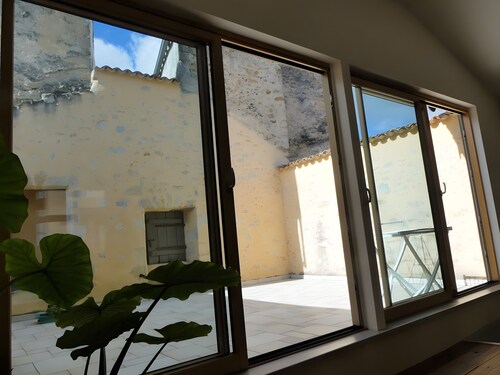Gite Andraut – Bazas: Spacious Apartment in the Heart of the Medieval Town