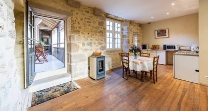 Gite Andraut â Bazas: Spacious Apartment in the Heart of the Medieval Town