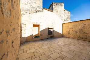 Property grounds - Gite Andraut – Bazas: Spacious Apartment in the Heart of the Medieval Town (Bazas)