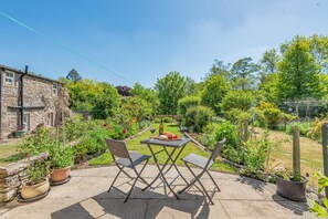 Outdoor dining - 2 Bed in Caldbeck (oc-a32049) (Caldbeck)