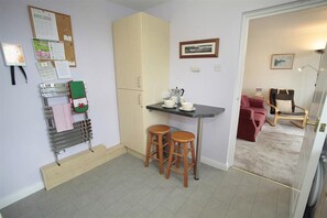 Unclassified image, 5 of 16, button - 1 Bed in Langland (oc-hh147) (Newton)