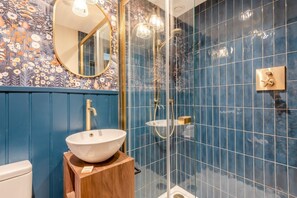 Towels - 2 Bed in Chapel Stile (oc-u32104) (Chapel Stile)