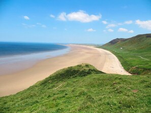 Beach - 3 Bed in Nicholaston (oc-hh676) (Penmaen)
