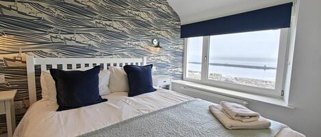 Fer et planche à repasser, Wi-Fi gratuit, draps fournis