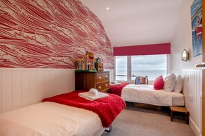 3 chambres, fer et planche à repasser, lit parapluie, Wi-Fi gratuit