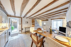 Interior - 1 Bed in Harlech (oc-t32043) (Harlech)