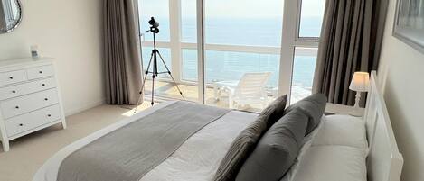 2 室のベッドルーム、アイロン / アイロン台、WiFi (無料)、ベッドシーツ