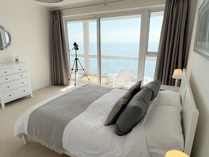 2 bedrooms, iron/ironing board, free WiFi, bed sheets - 2 Bed in Langland (oc-hh1426) (Newton)