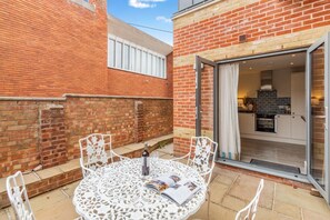 Outdoor dining - 1 Bed in Southwold (oc-s32059) (Southwold)