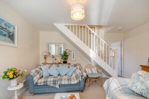 TV - 2 Bed in Broad Haven (oc-b32072) (Broad Haven)