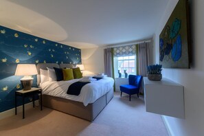 Iron/ironing board, travel cot, free WiFi, bed sheets - 4 Bed in Blakeney (oc-2070) (Blakeney)