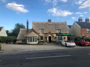 Exterior - 3 Bed in Belchamp Otten (oc-2mf) (Belchamp Otten)