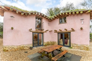 Outdoor dining - 2 Bed in Kilmington (oc-c32220) (Kilmington)