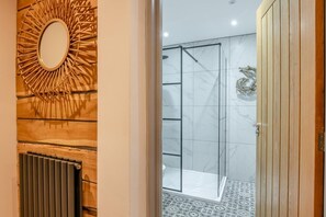 Hair dryer, towels - 2 Bed in Cromer (oc-o25263) (Cromer)
