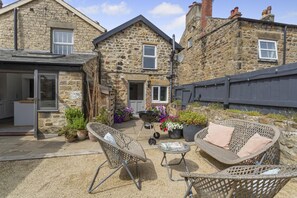 Terrace/patio - 4 Bed in Masham (oc-w32087) (Masham)