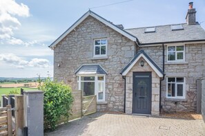 Exterior - 3 Bed in Llysfaen (oc-t32226) (Llysfaen)