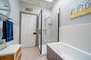 Towels - 2 Bed in Moffat (oc-a32121) (Moffat)