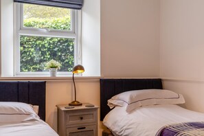 2 quartos, Wi-Fi de cortesia, roupa de cama