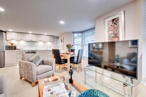 Dining - 1 Bed in Whitby (oc-w503) (Whitby)