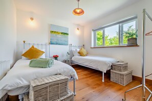 Travel crib, free WiFi, bed sheets - 3 Bed in St. Teath (oc-o32209) (Saint Teath)