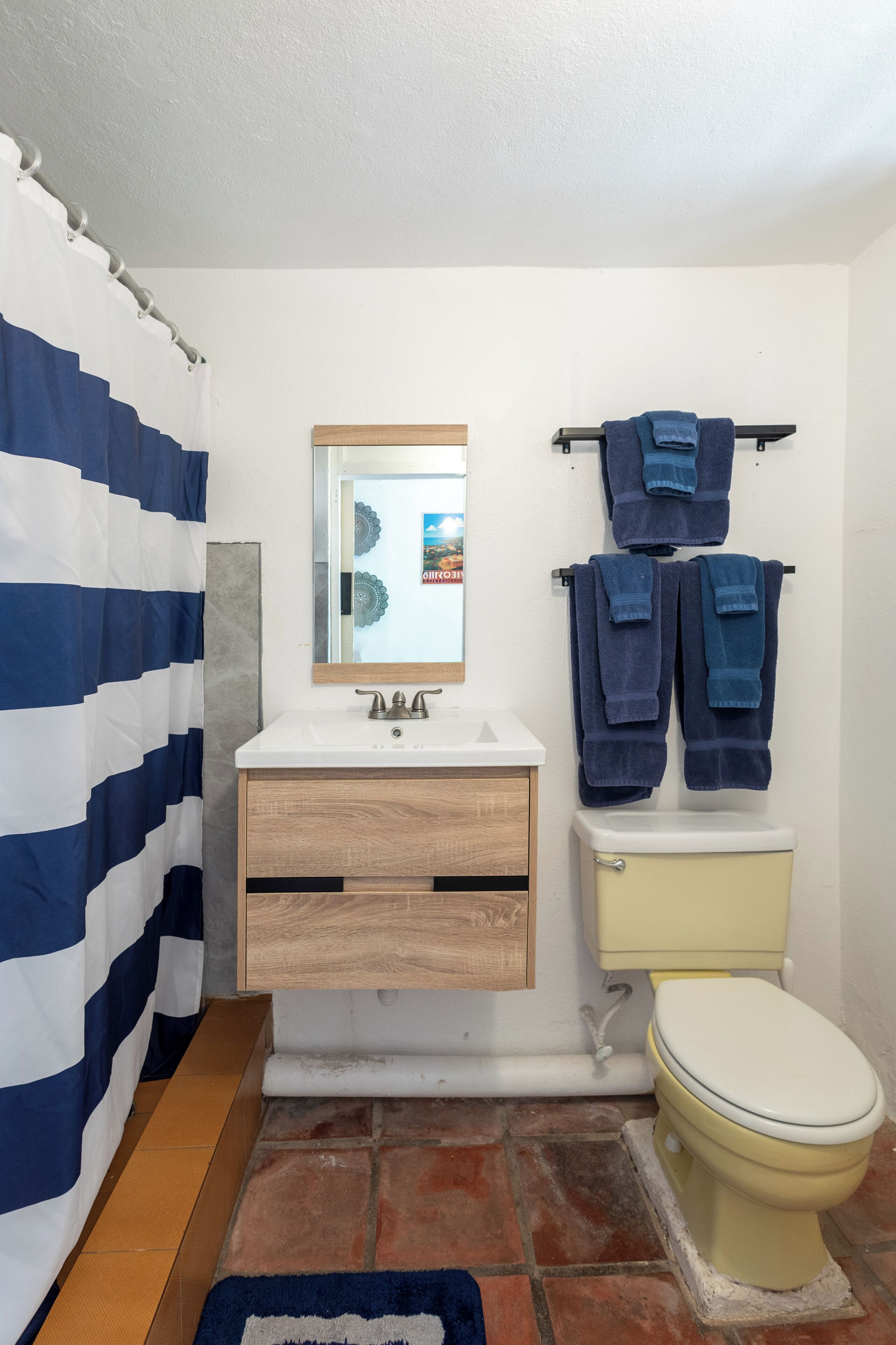 Tripla Deluxe | Bagno | Doccia, asciugamani, sapone, shampoo