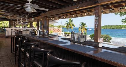 Trade Winds Restaurant & Guesthouse