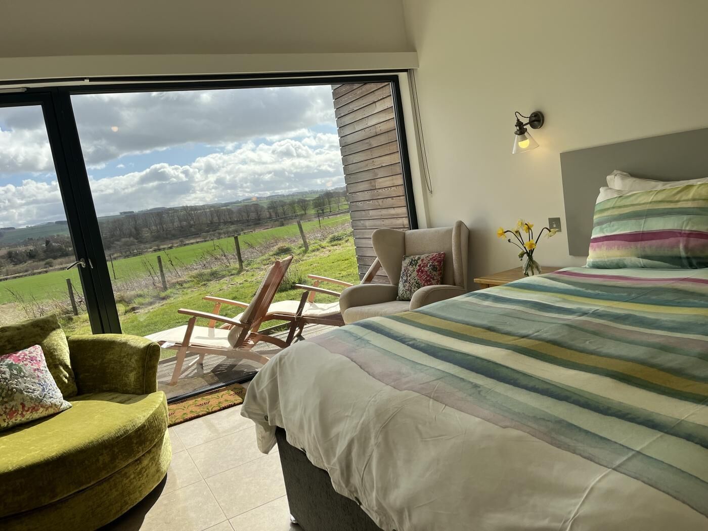 Iron/ironing board, travel crib, free WiFi, bed sheets