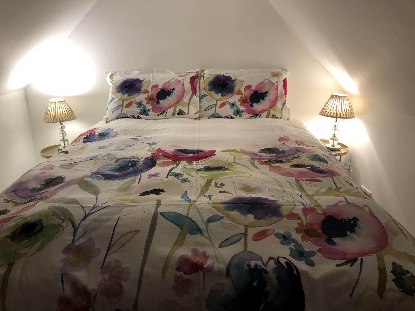 Bügeleisen/Bügelbrett, kostenloses WLAN, Bettwäsche