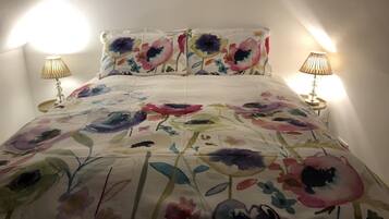 Bügeleisen/Bügelbrett, kostenloses WLAN, Bettwäsche