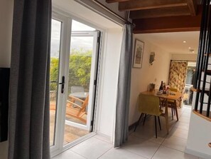 Interior - 1 Bed in Kelso (oc-gd1858) (Kelso)