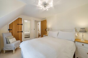 3 bedrooms, iron/ironing board, free WiFi, bed sheets - 3 Bed in West Lulworth (oc-s32114) (West Lulworth)