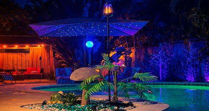 The Gold Room · Garden of Manors · Guesthouse·FL