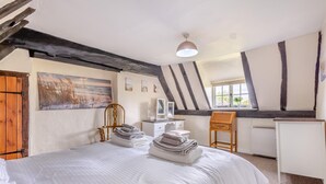 3 soverom, strykejern/-brett, wi-fi (inkludert) og sengetøy