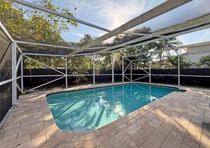 Pool - Modern Oakland Park Retreat Near Beach & Dining (Oakland Park)