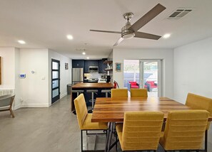 Dining - Modern Oakland Park Retreat Near Beach & Dining (Oakland Park)