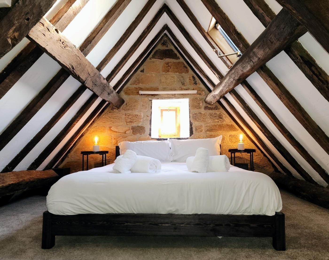 Fer et planche à repasser, Wi-Fi gratuit, draps fournis