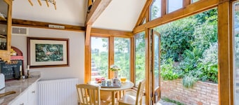 3 Bed in Lower Holbrook (oc-2aglh)