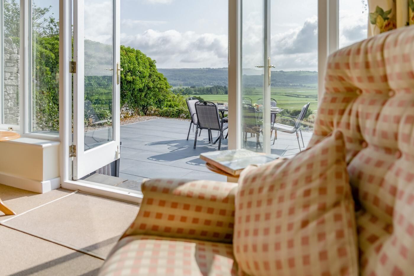 Télévision, cheminée