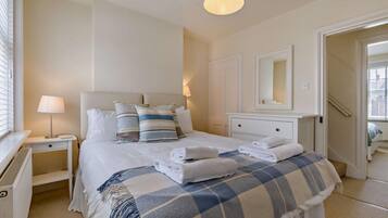 Iron/ironing board, travel cot, free WiFi, bed sheets