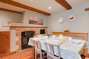 Dining - 4 Bed in Wells-next-the-Sea (oc-2045) (Wells-next-the-Sea)