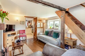 TV, fireplace - 2 Bed in Bodham (oc-2082) (Bodham)