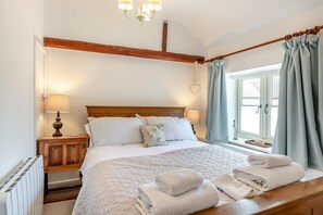 Iron/ironing board, free WiFi, bed sheets - 2 Bed in Bodham (oc-2082) (Bodham)