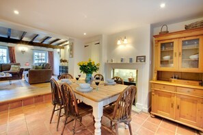 Dining - 2 Bed in Burnham Market (oc-2073) (Burnham Market)