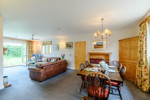 Interior - 4 Bed in Bramfield (oc-sfbri) (Bramfield)