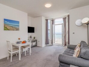 Living area - 1 Bed in Bridlington (oc-o32013) (Bridlington)