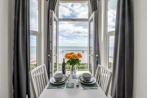 Dining - 1 Bed in Bridlington (oc-o32011) (Bridlington)