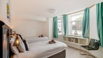 Iron/ironing board, free WiFi, bed sheets