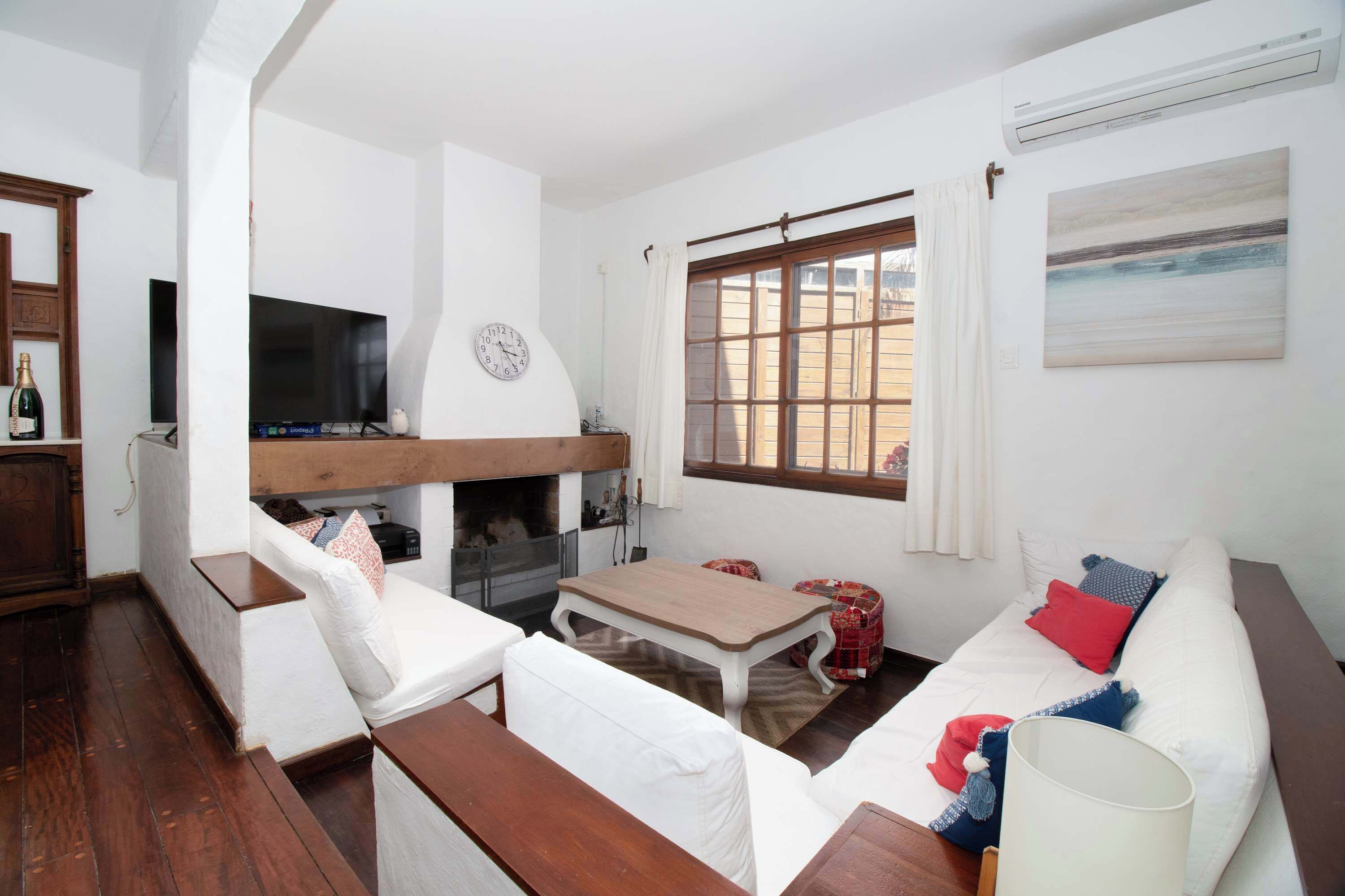 Televisión, chimenea, estéreo, oficina