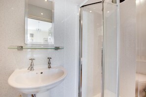 Hair dryer, towels - 2 Bed in Askrigg (oc-ds782) (Askrigg)